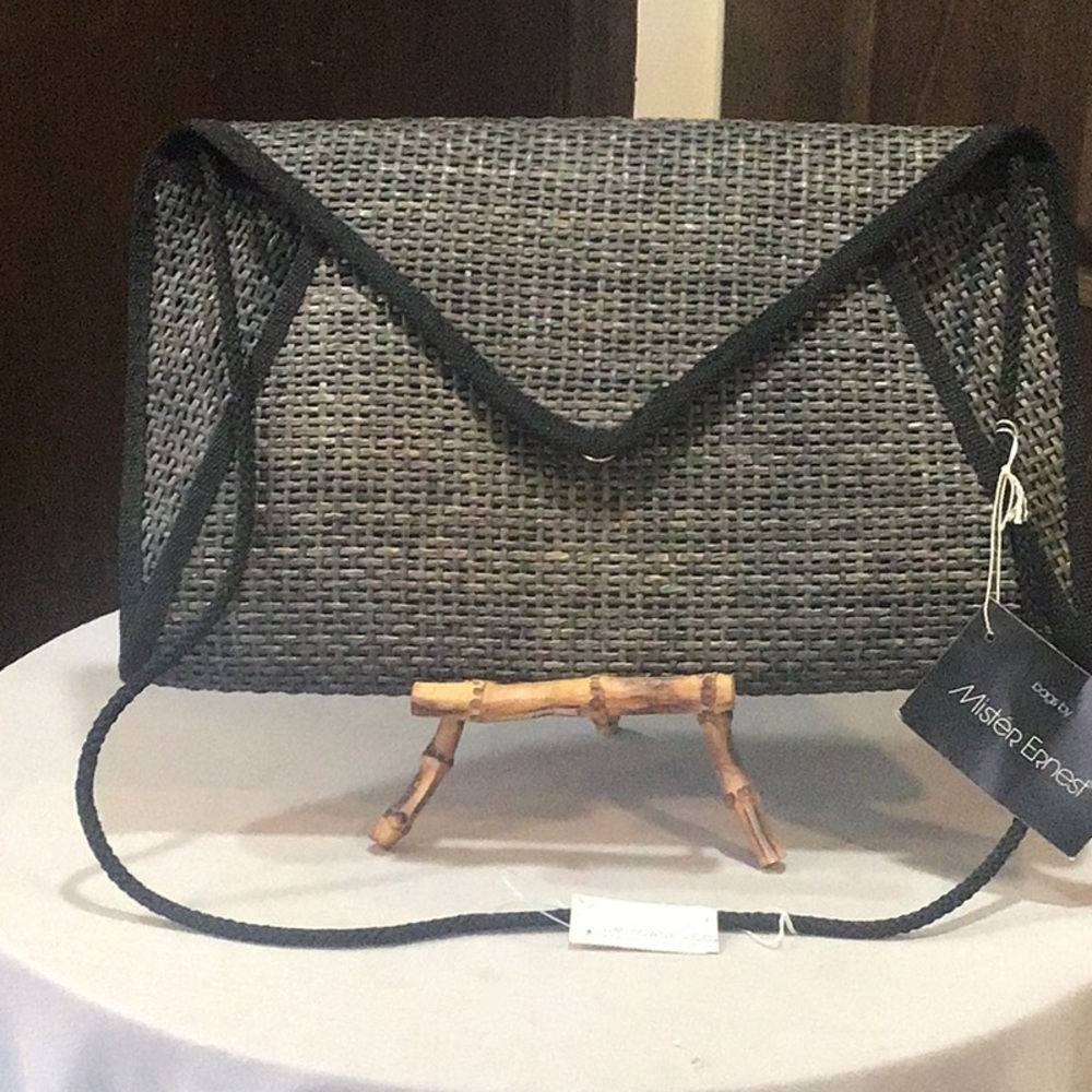 1960’s Mister Ernest straw envelope bag